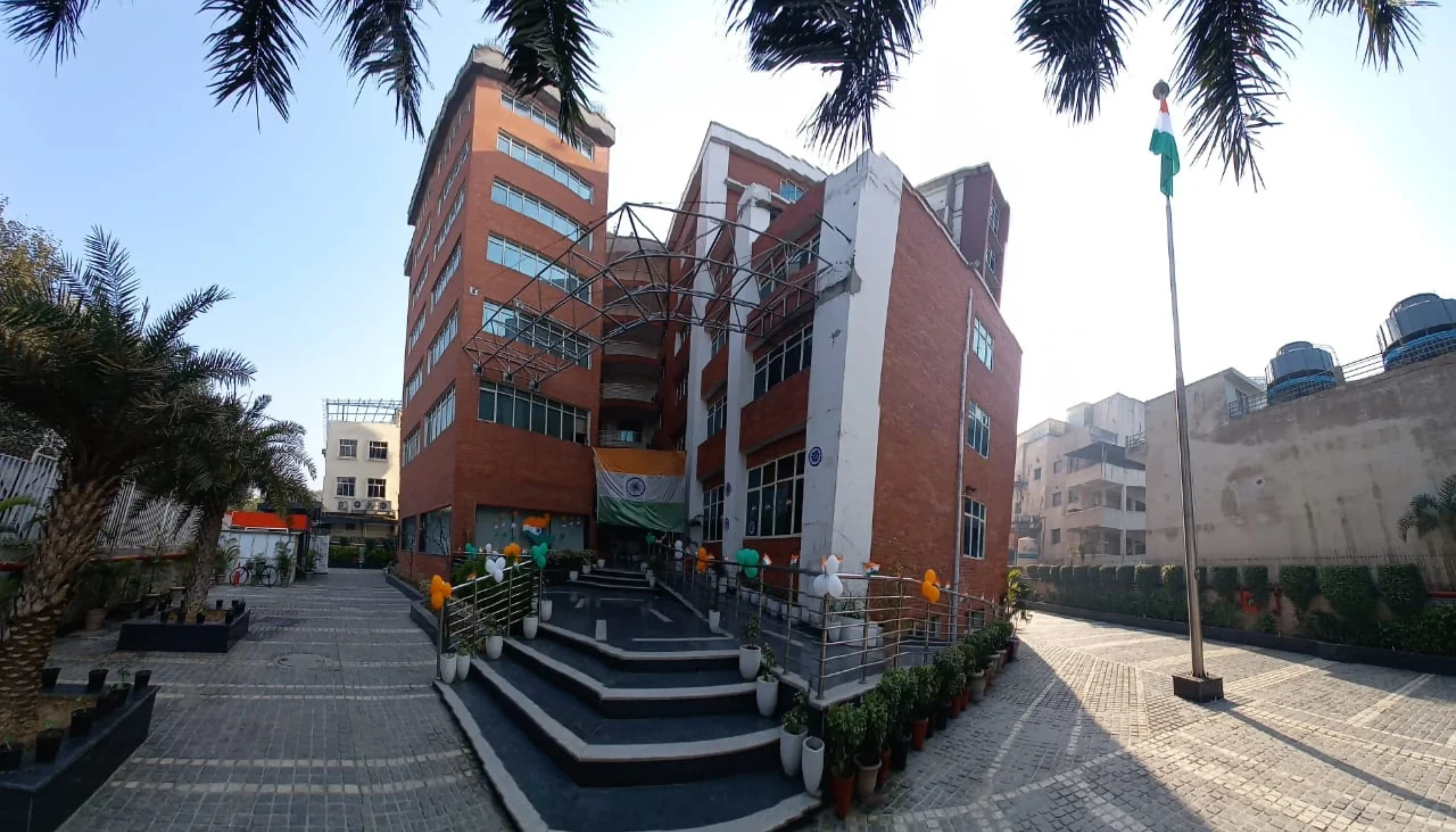Colleg Slider 1