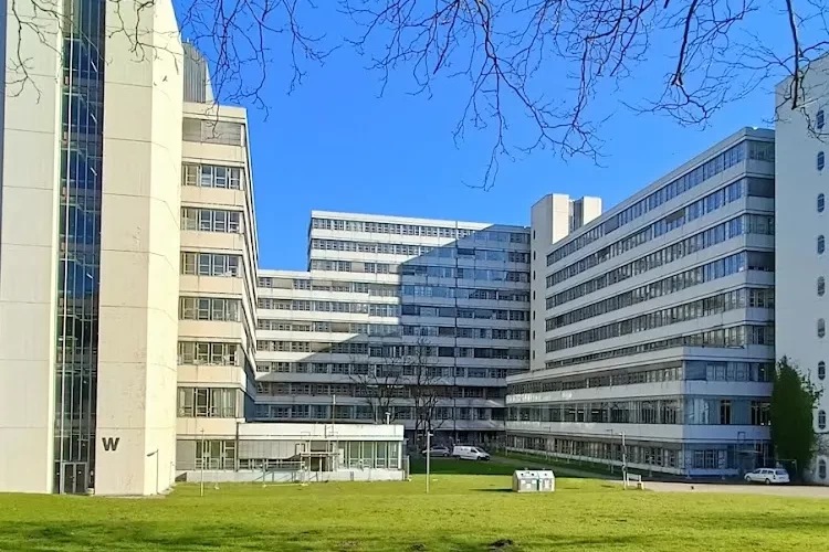 Colleg Slider 1