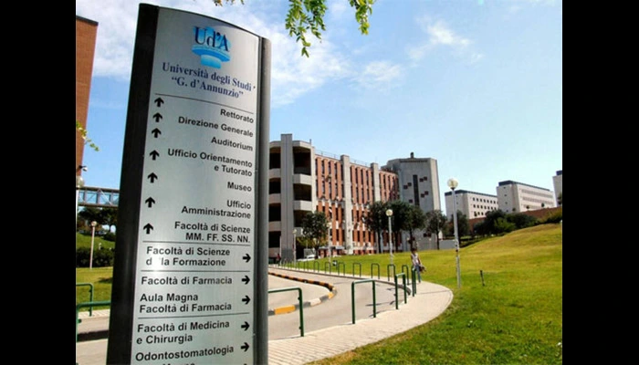 Colleg Slider 1