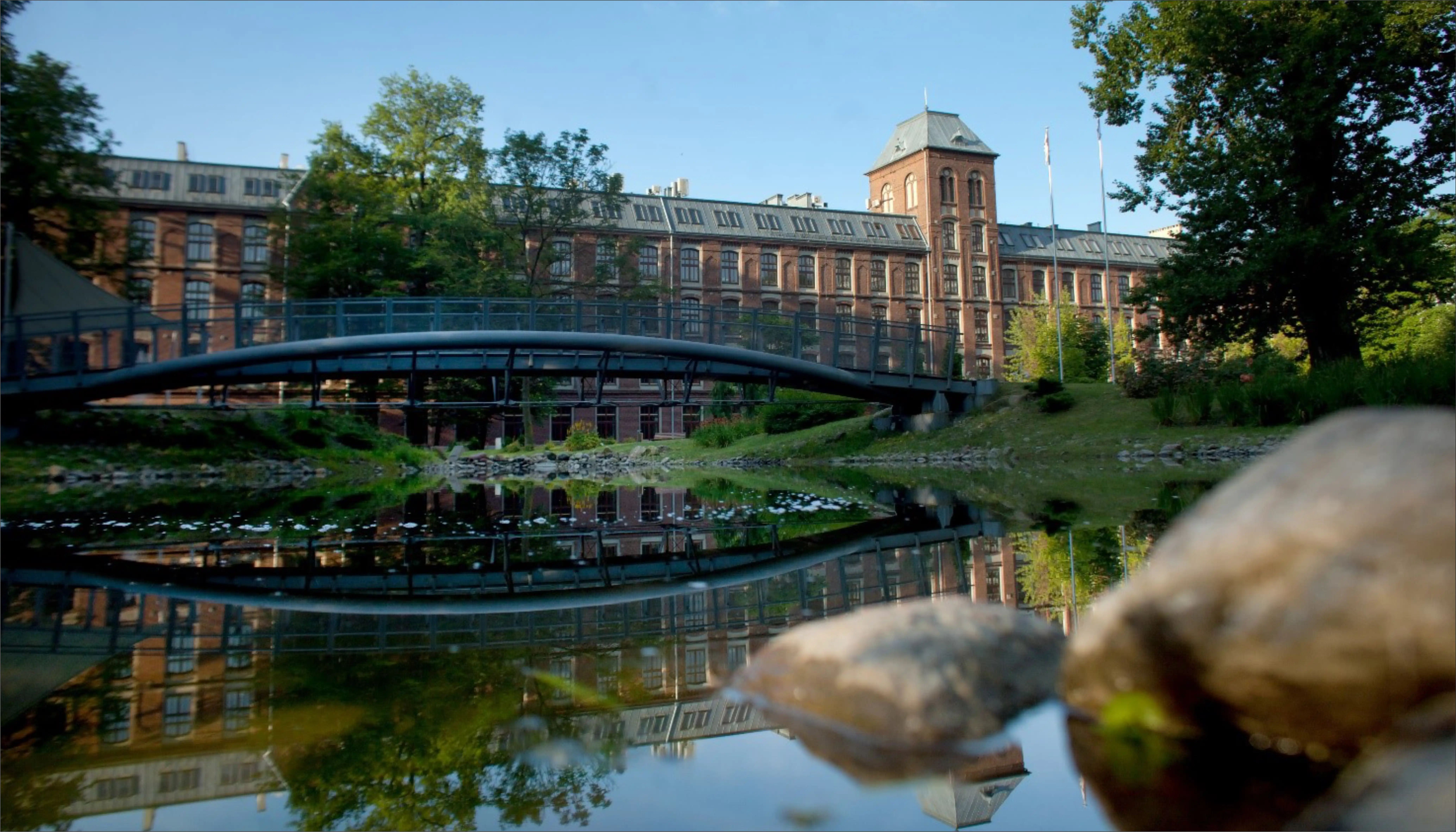 college slider 3