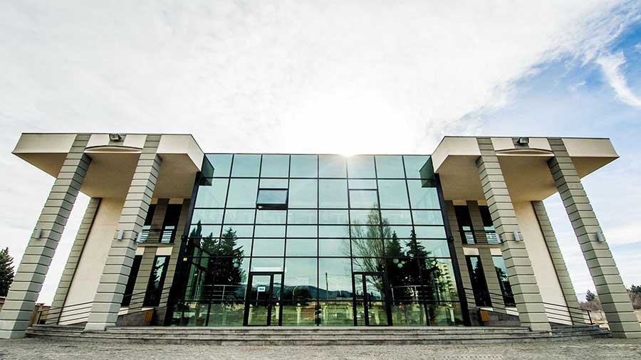 college slider 3