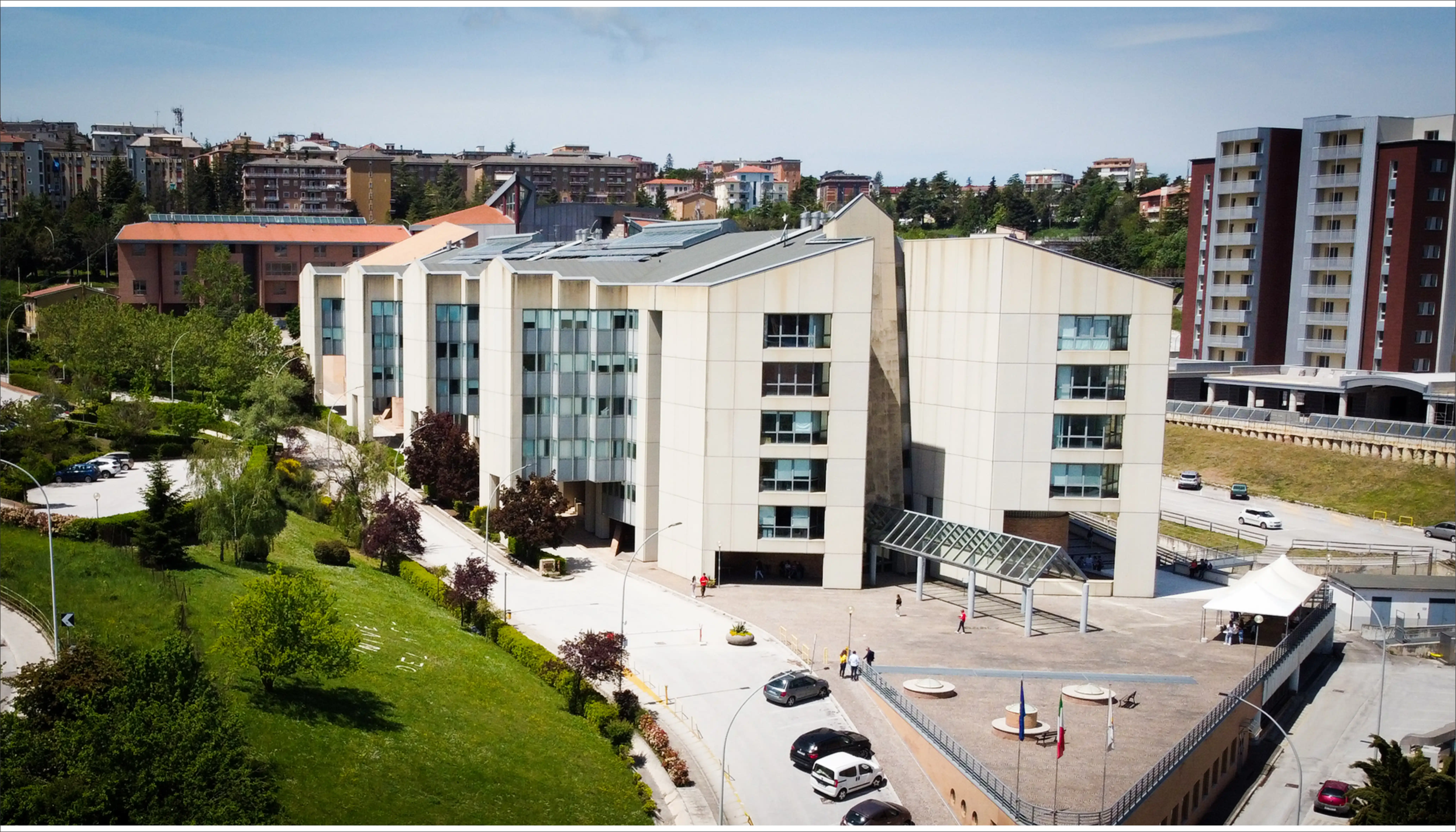 Colleg Slider 1